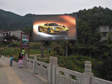 China Outdoor Advertising Scrolling Video Wall 6500 Nits IP65 Ph10 Real Pixel supplier